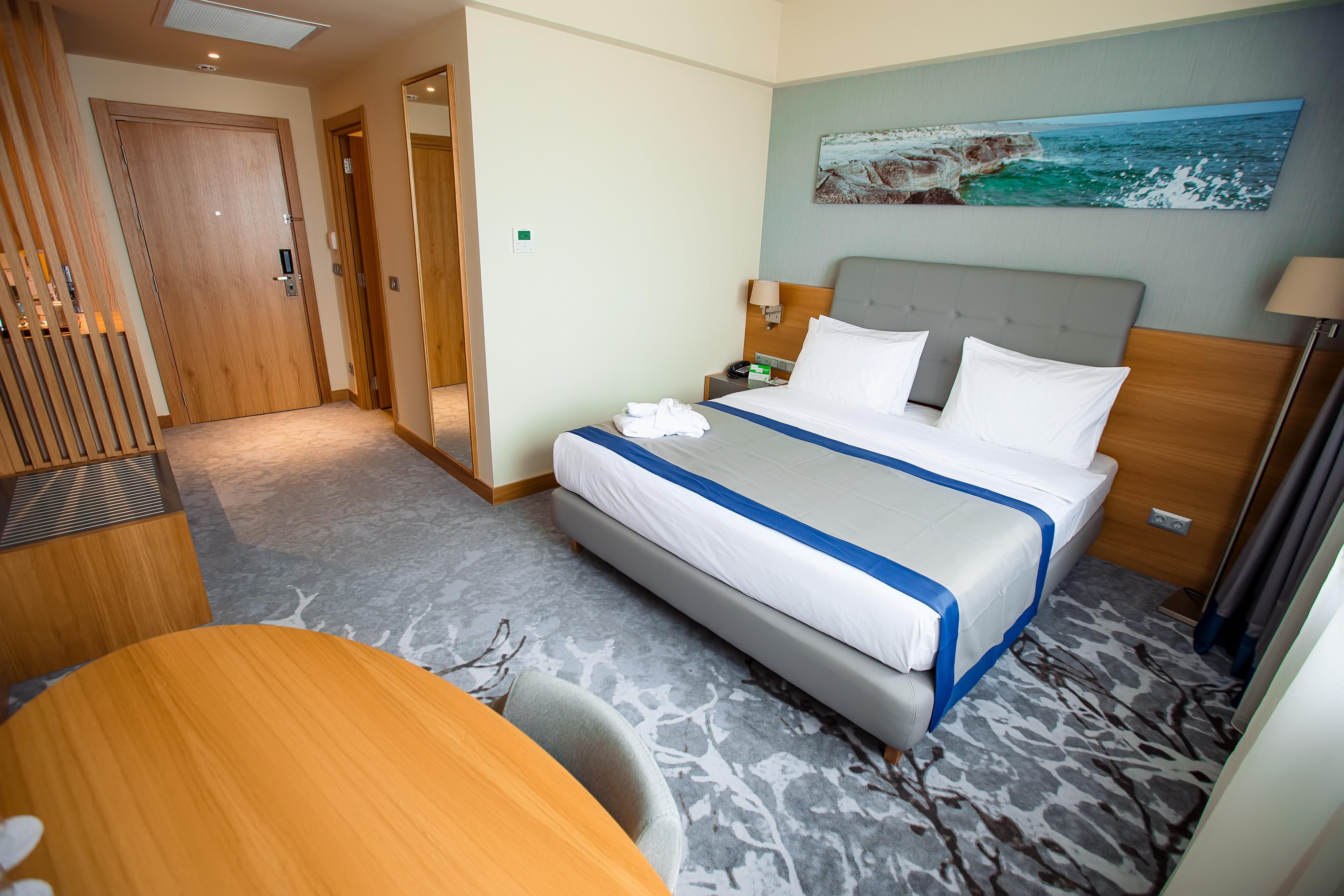 Holiday Inn - Aktau - Seaside By Ihg Экстерьер фото