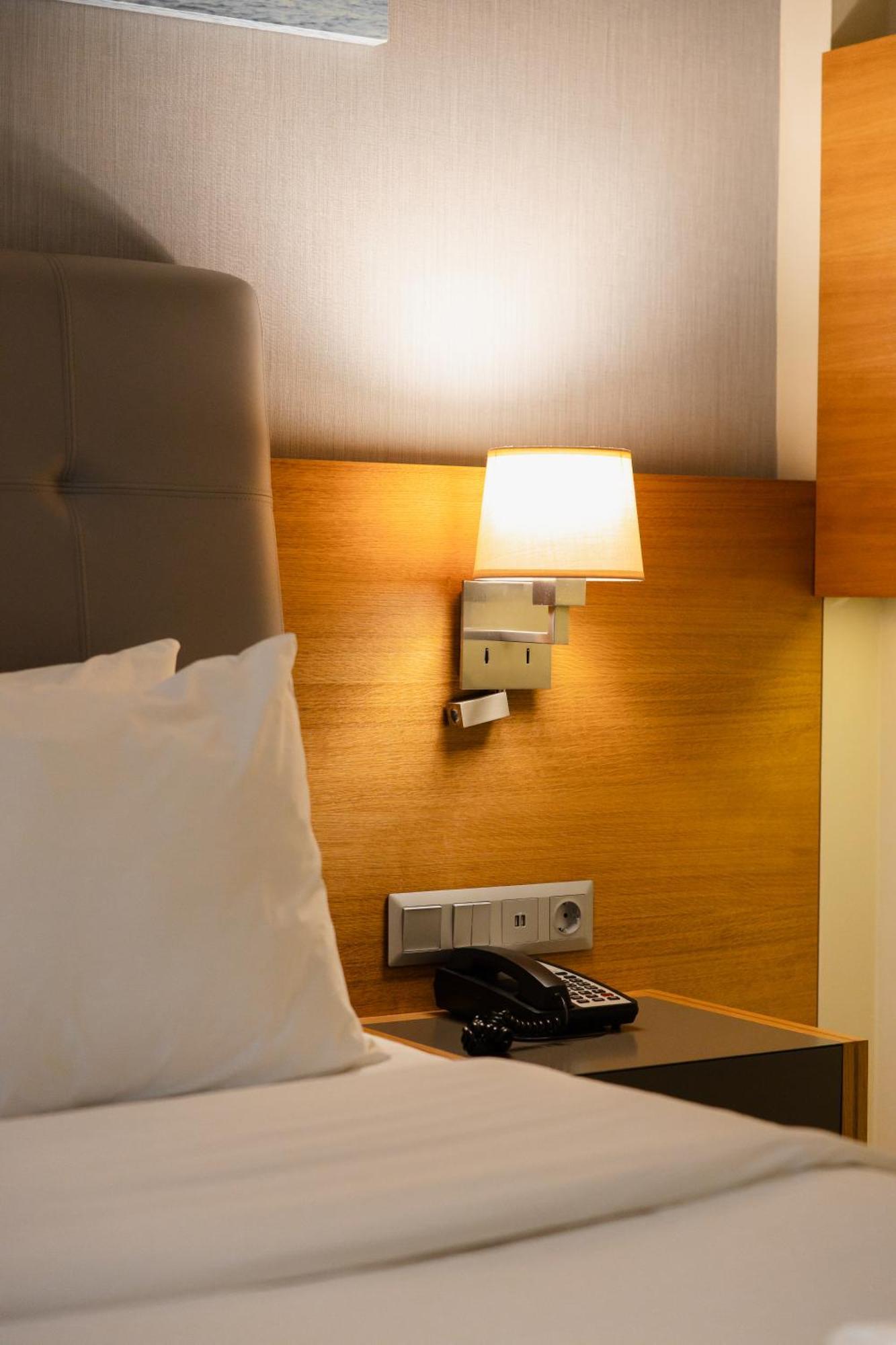 Holiday Inn - Aktau - Seaside By Ihg Экстерьер фото