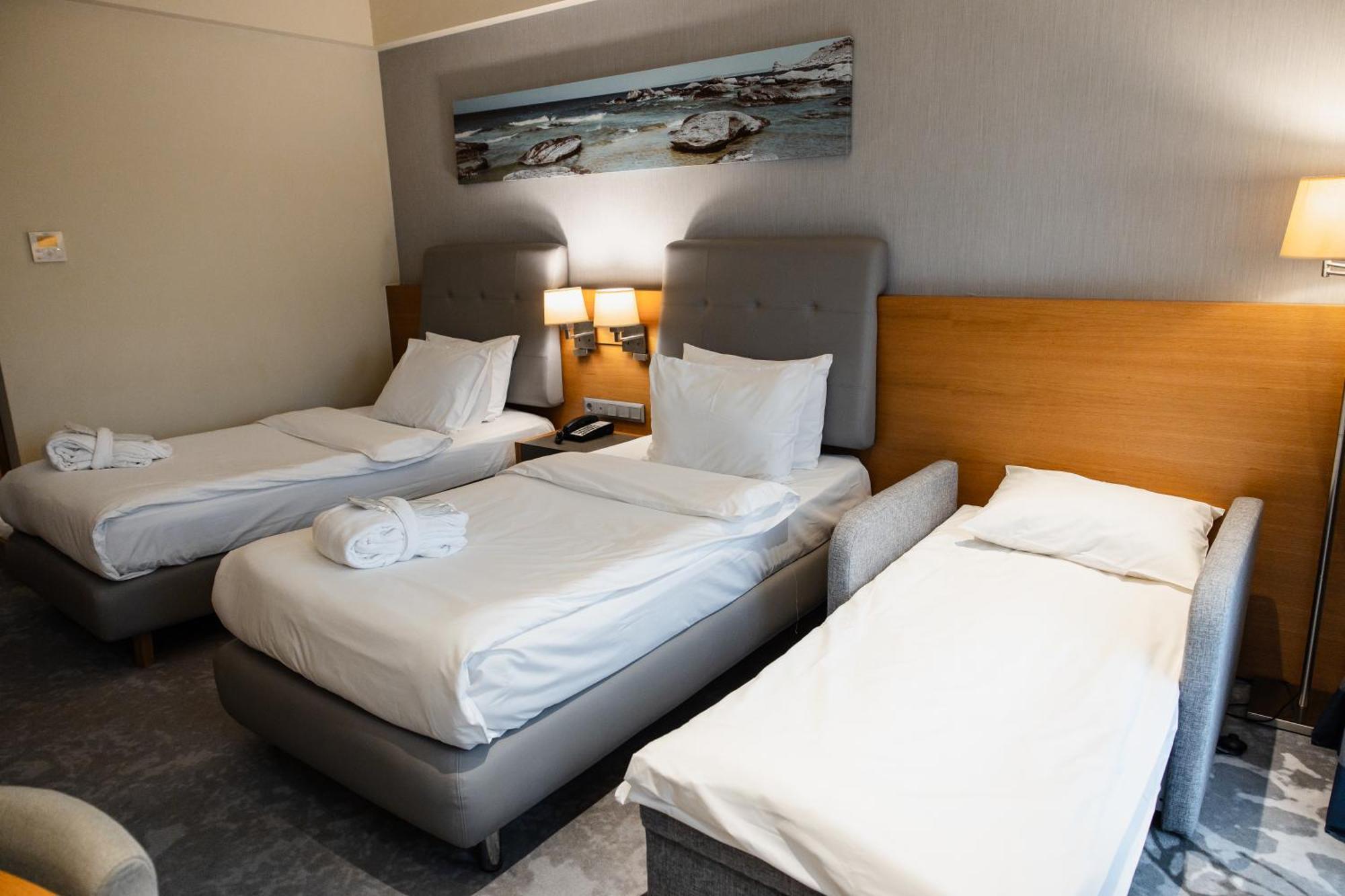 Holiday Inn - Aktau - Seaside By Ihg Экстерьер фото