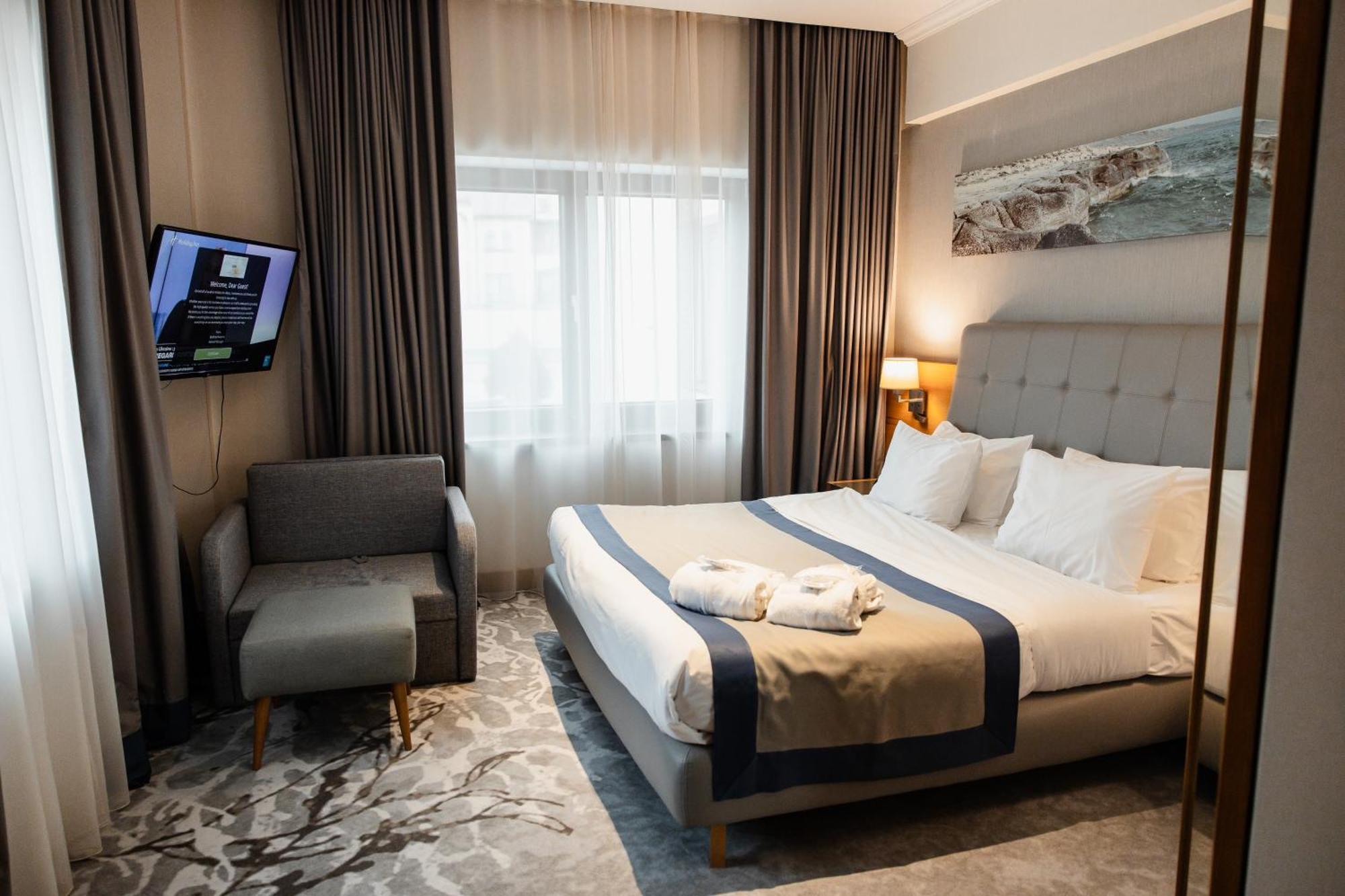 Holiday Inn - Aktau - Seaside By Ihg Экстерьер фото