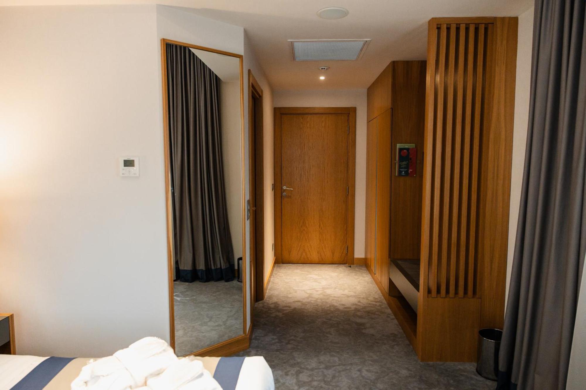 Holiday Inn - Aktau - Seaside By Ihg Экстерьер фото